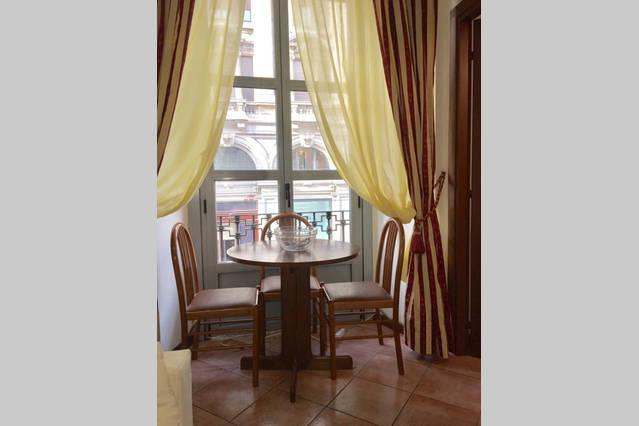 Flat In Piazza Duomo Apartment Milan Bagian luar foto